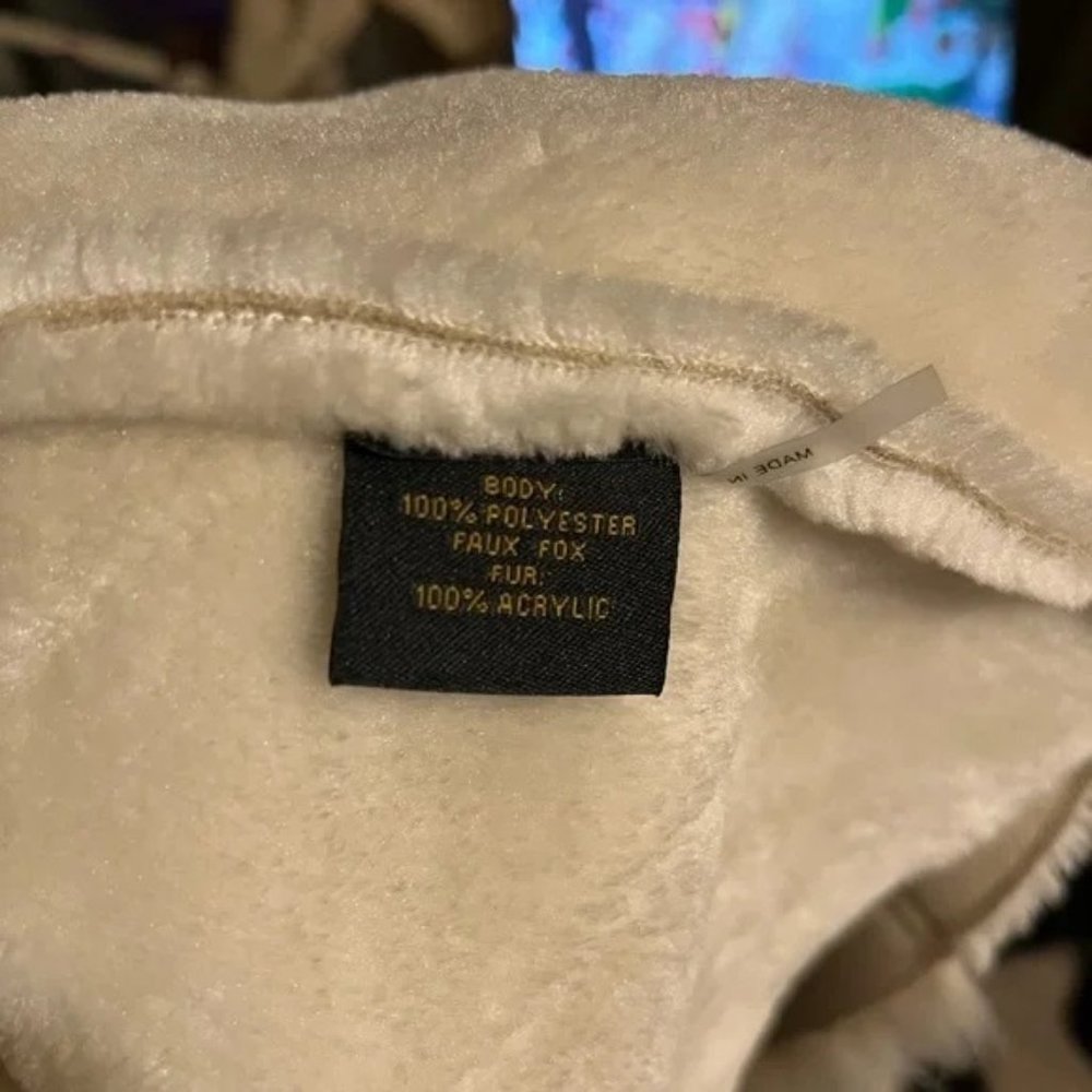 Metric Knit Faux Fur Vest - Ivory - Picture 5 of 7
